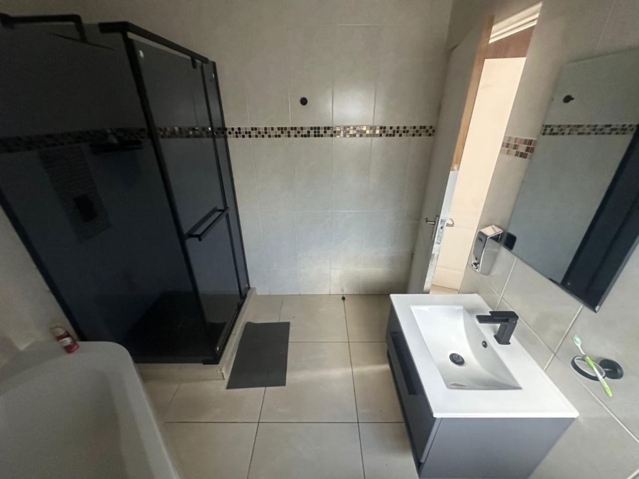 To Let 3 Bedroom Property for Rent in Vista Park Free State